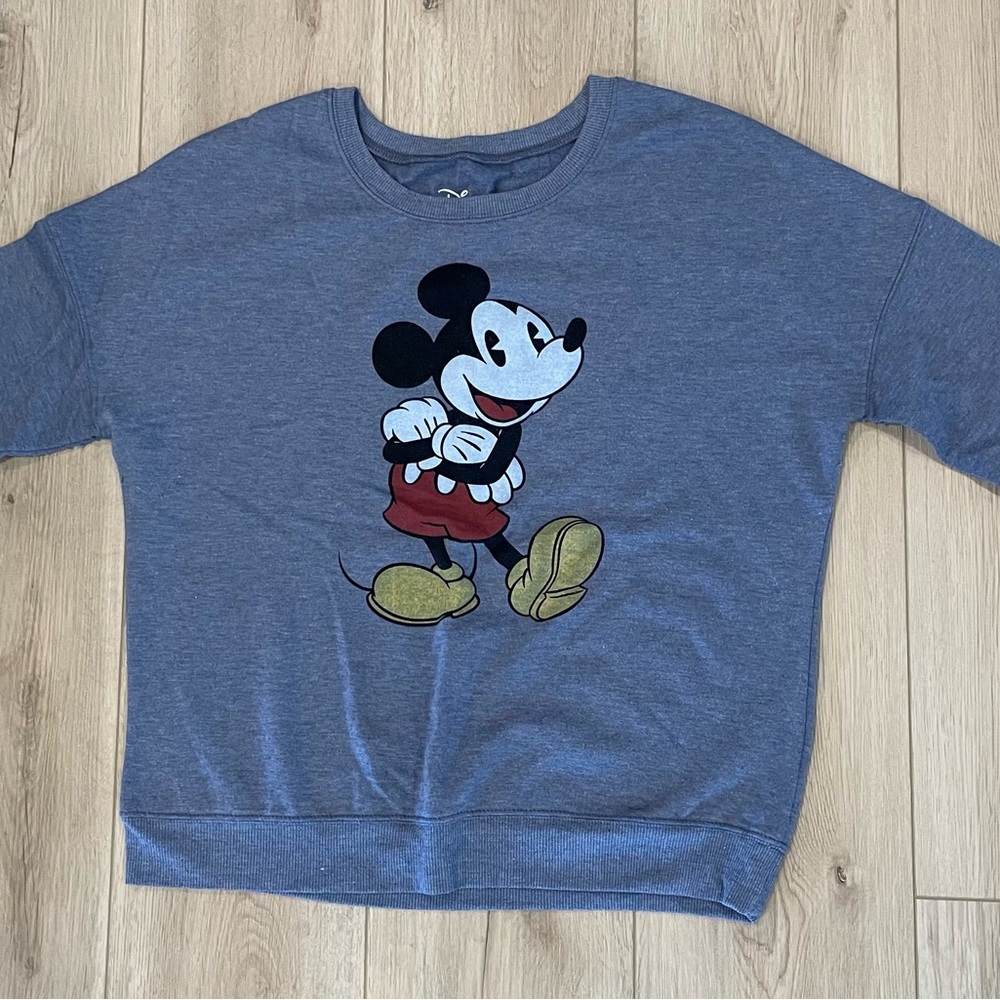 Vintage Disney women’s Mickey Mouse Sweatshirt
